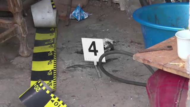 Un barbat din Dambovita si-a ingropat bebelusul pierdut de sotia sa. Politistii ii suspecteaza pe cei doi de pruncucidere