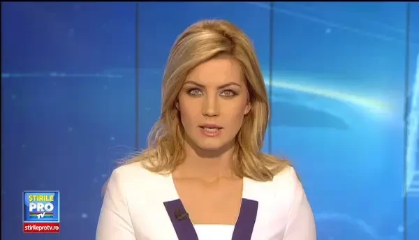 Incendiu de proportii in Bucuresti. Patru case din Sectorul 5 au ars dupa ce un barbat ar fi incercat sa-si dea foc