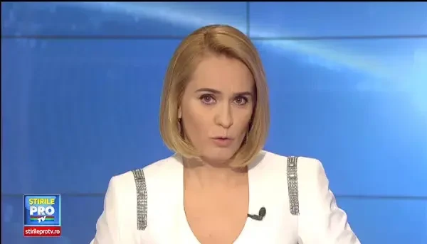 Patru case au ars in Capitala, intr-un incendiu provocat de unul dintre proprietari. Vecinii spun ca e a treia oara