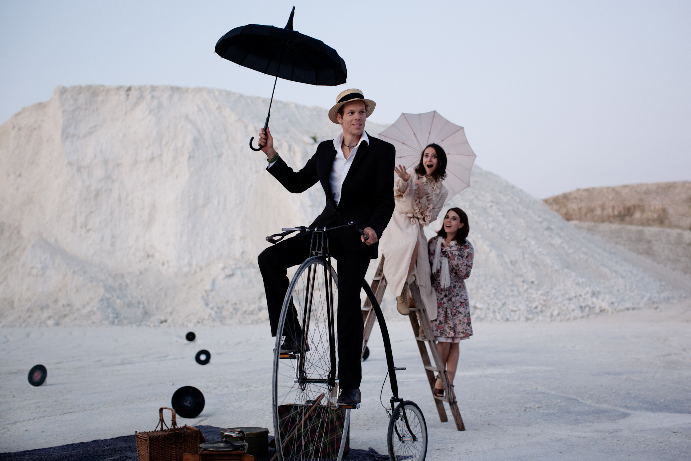 Festival 18+. Dunkelbunt and The Secret Swing Society concerteaza in premiera la Cluj