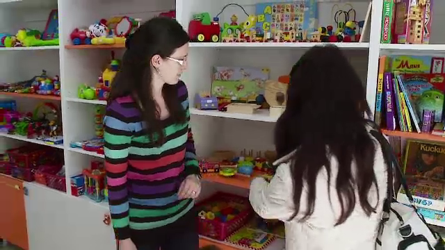 Jucarii la 50% din pret in magazinele second-hand, solutia pentru parintii ai caror copii se plictisesc imediat de cadouri