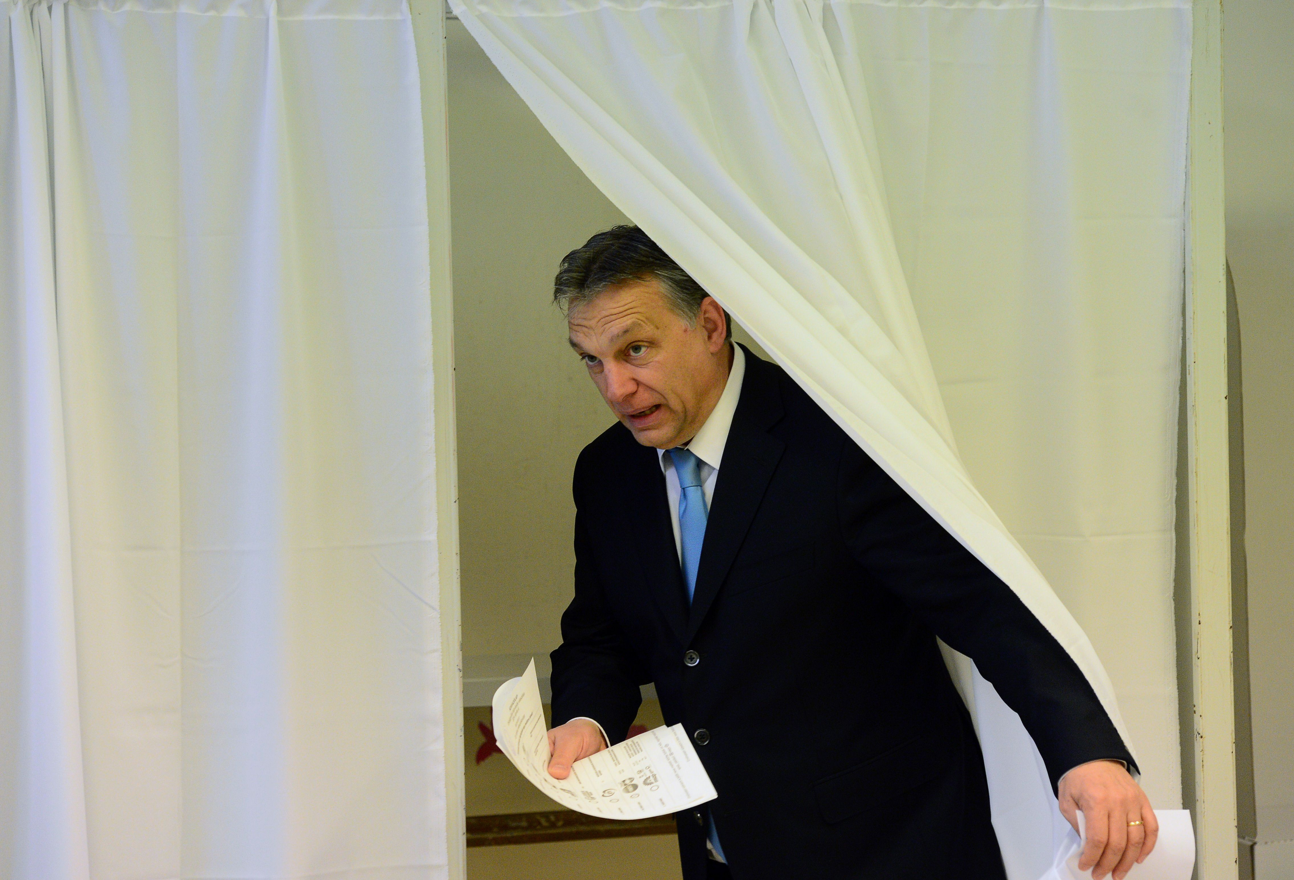 Prietenul lui Putin la nevoie se cunoaste. Viktor Orban despre sanctiunile UE: Europa s-a impuscat singura in picior