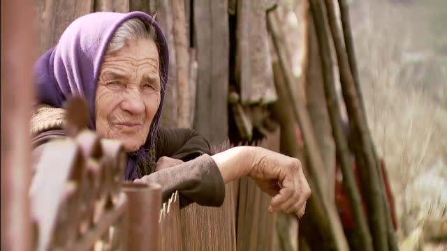 Promisiuni pentru batrani. Reactia ministrului Muncii in fata petitiei din campania "Tu stii ce mai fac parintii tai?"