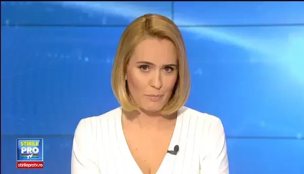 Elevii au descoperit lumea din spatele camerelor in vizita la studioul Stirilor PROTV