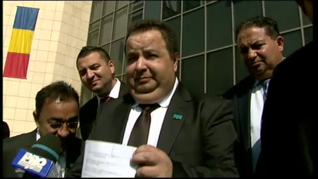 Dorin Cioaba si-a inregistrat partidul de Ziua Internationala a Romilor. A venit cu ALAI la tribunal