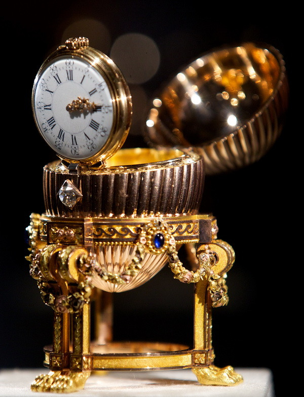Povestea oului imperial Faberge, considerat pierdut de peste 112 ani, descoperit intamplator de un negustor de fier vechi