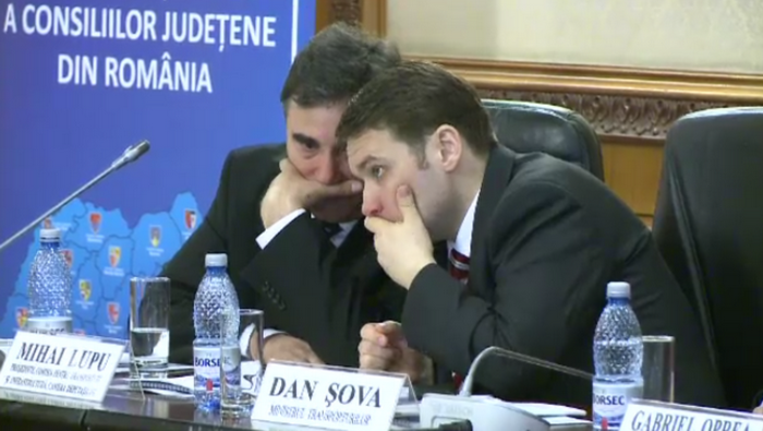 Liderii PSD fac cunostinta cu frica de sonerie. Mai marii partidului se tem sa nu le bata DNA la usa: "Cand suna, tresari!"