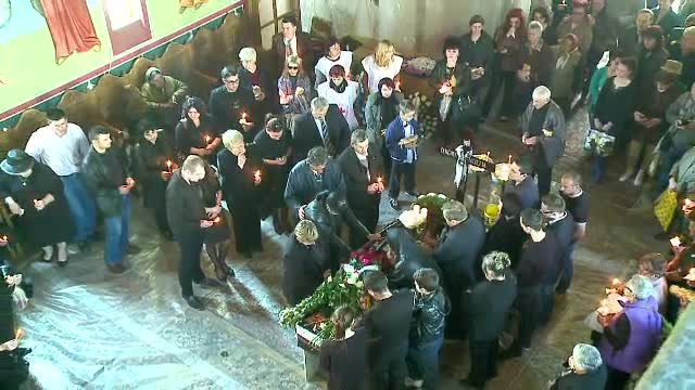 Cele trei fete care au murit in incendiul din Constanta au fost inmormantate. Incidentul bizar care a avut loc