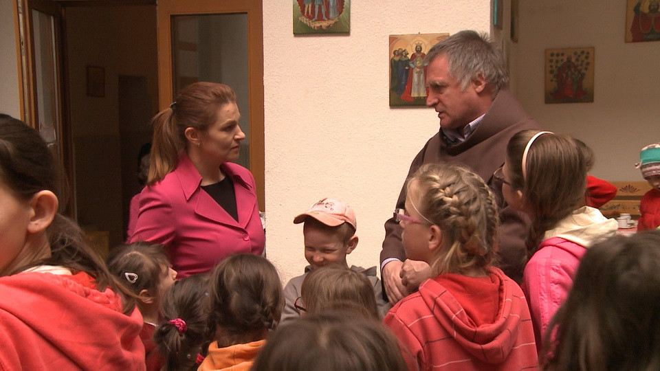 Lectia de omenie data de un calugar franciscan, care a salvat mii de orfani, duminica, 13 aprilie, la Romania te iubesc