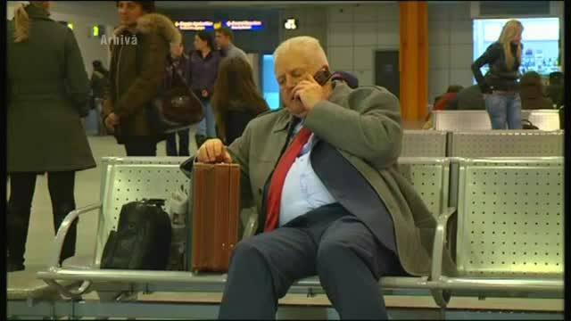 Jean Padureanu beneficiaza de insotitor personal la Jilava. Cu ce se alege detinutul care il ajuta