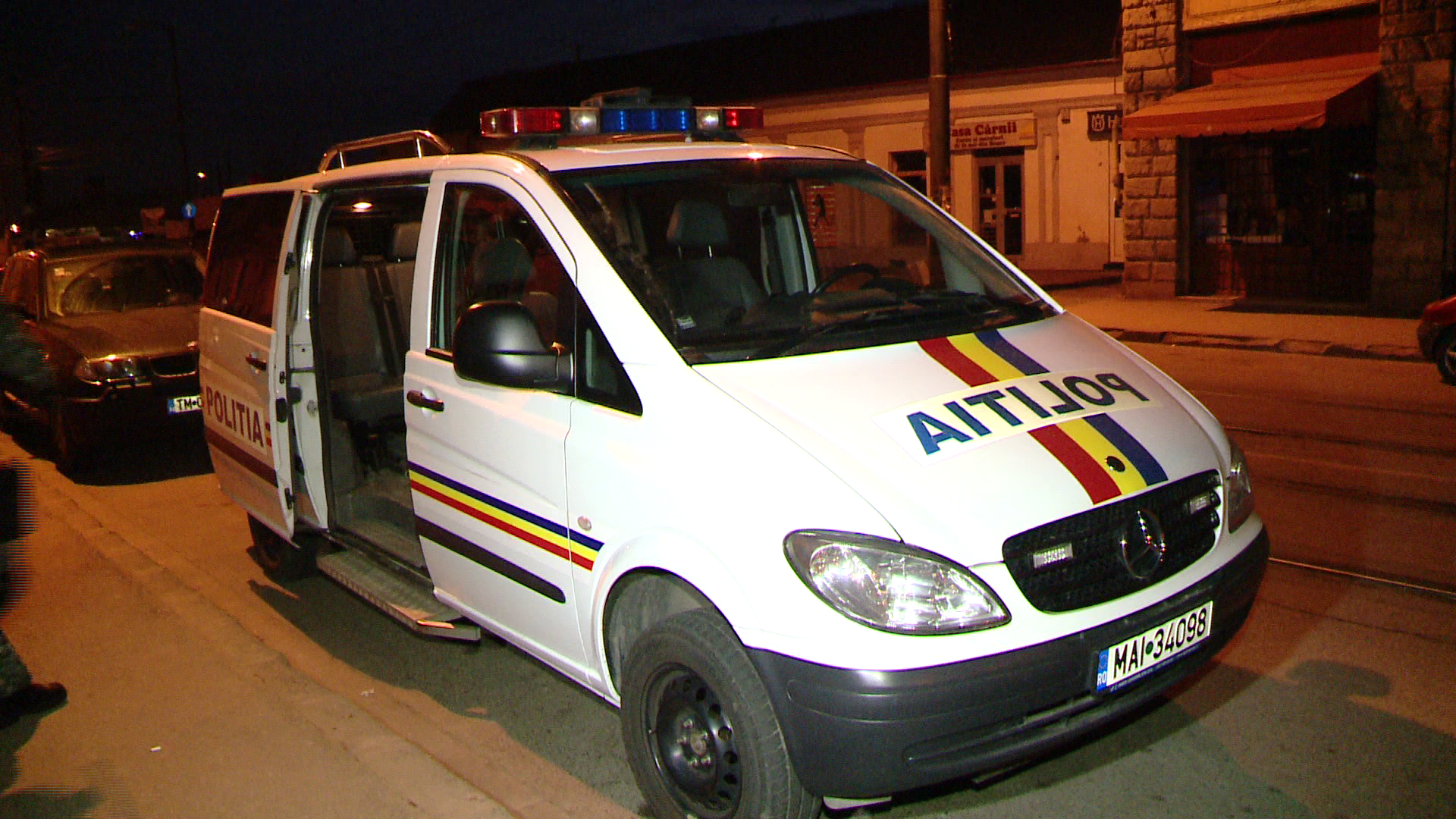 Un barbat a ascuns 2.400 de tigari de contrabanda fabricate in Ucraina intr-o icoana. A fost prins de politia din Galati