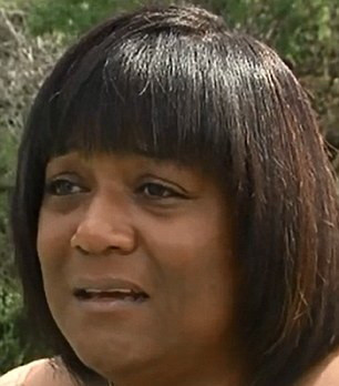 O femeie din SUA a fost jignita de angajatul unui restaurant. Ce i-a scris barbatul pe o cutie de pizza. VIDEO