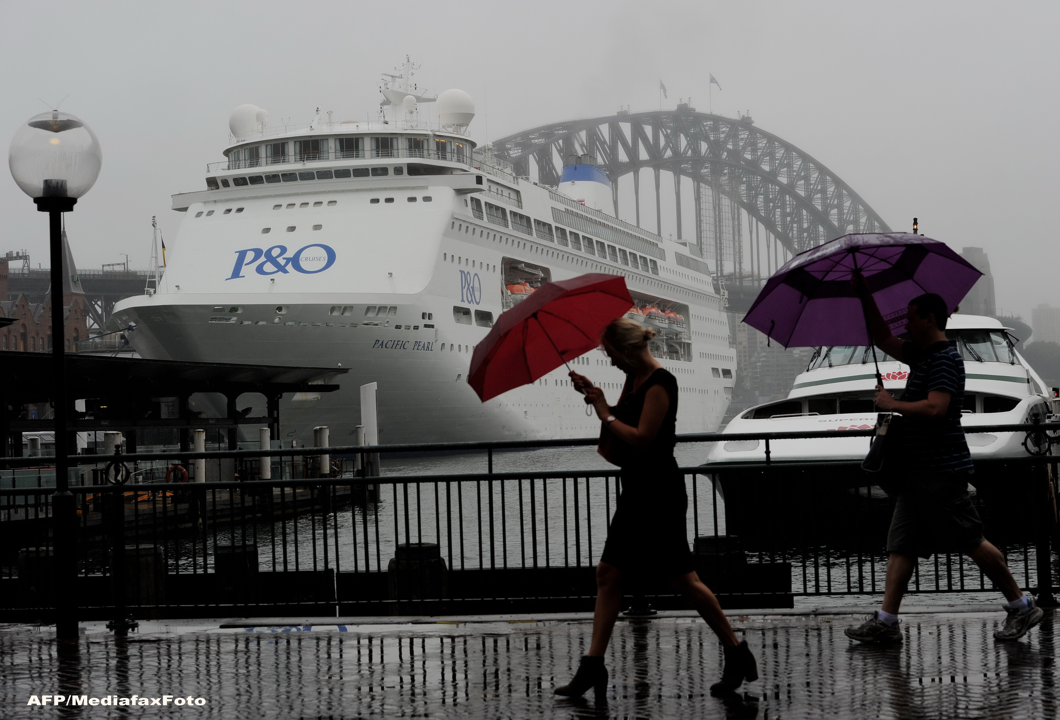 Case distruse si copaci pusi la pamant. Nordul Australiei a fost lovit de ciclonul Ita. VIDEO