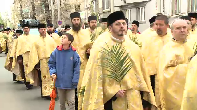 Mii de romani au refacut drumul lui Iisus in cetatea Ierusalimului. Catolicii si ortodocsii sarbatoresc Floriile impreuna
