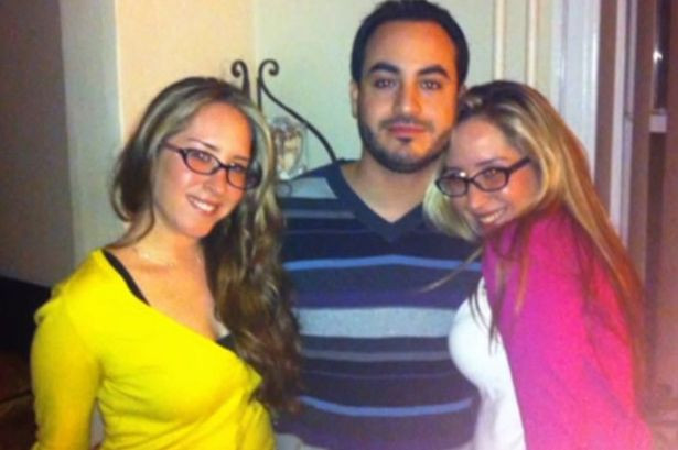 Gemenele care impart orice, inclusiv iubitul. Povestea bizara a "cuplului de trei persoane" si planurile de nunta