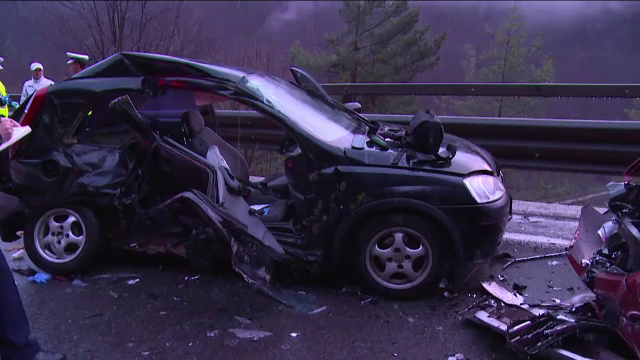 O familie de trei persoane a murit intr-un accident grav, pe Valea Prahovei. Primele ipoteze ale politiei