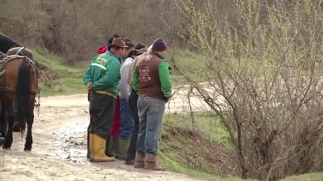 Fiul unui consilier local din Budila, judetul Brasov, gasit fara viata sub motocicleta sa de teren