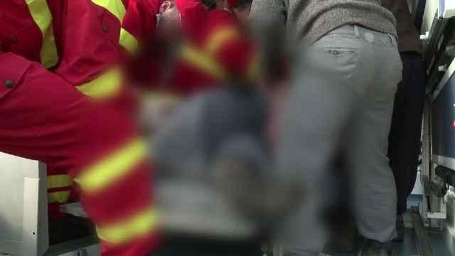 Un barbat de 300 de kilograme din Buzau a murit intr-o autospeciala SMURD. Acuzatii dure la adresa paramedicilor