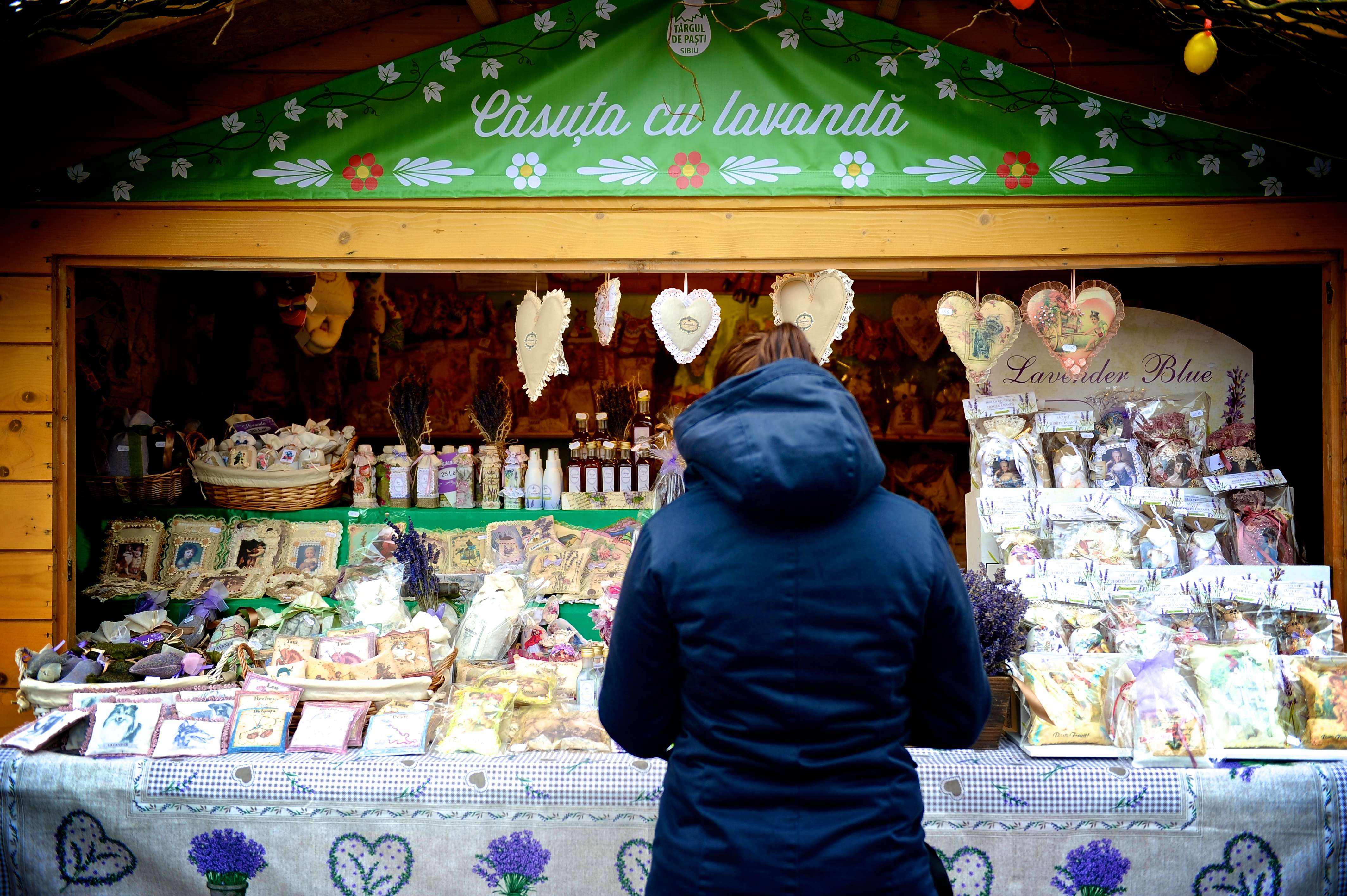 Targul de Pasti din Sibiu isi asteapta vizitatorii cu cele mai inedite cadouri de sarbatori
