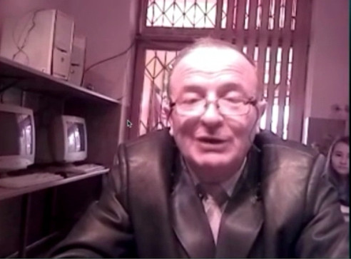 iLikeIT. Matematica cu gust de miere. Interviu cu Profu' Online, profesorul pasionat de albine, care preda gratuit matematica