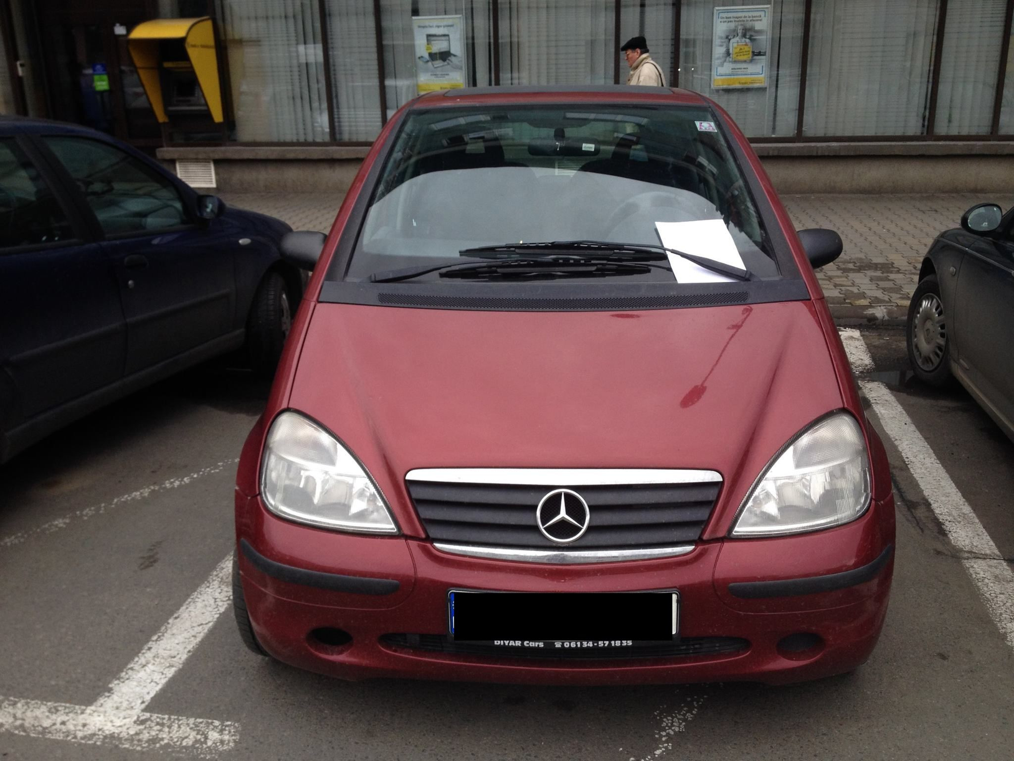 Mesajul cu care s-a trezit in parbriz un barbat din Cluj, dupa ce i-a furat locul de parcare unui alt sofer