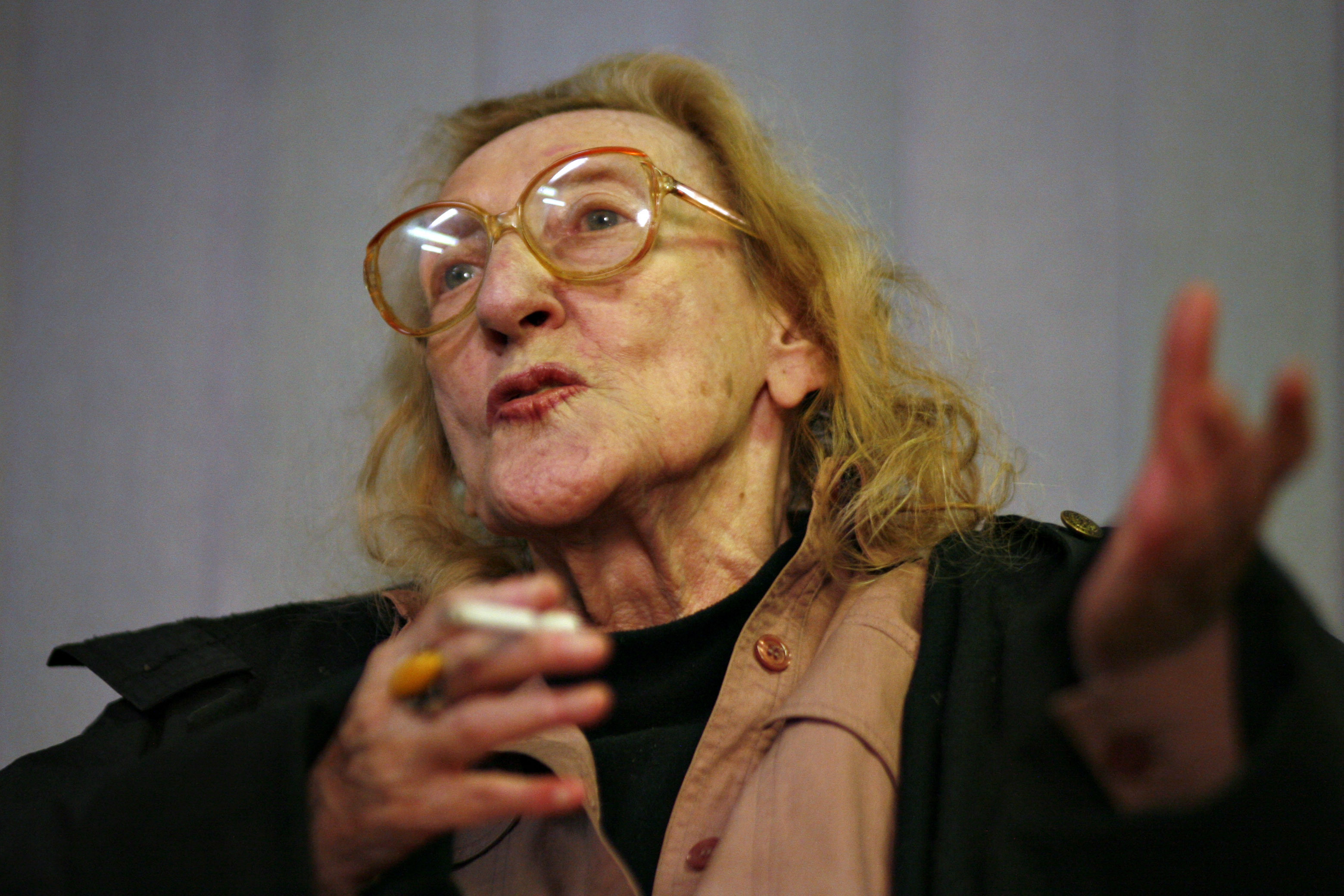 "Cea mai atragatoare femeie urata din istoria literaturii romane". Nina Cassian a murit, dar lasa in urma o poveste unica