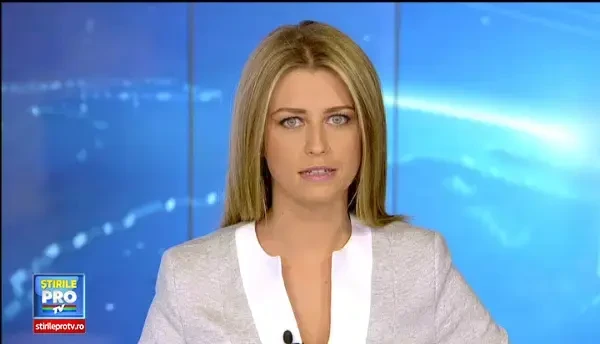 Transformarea fetitei din Vaslui care la cinci ani cantarea cinci kilograme. A luat in greutate si a invatat sa zambeasca