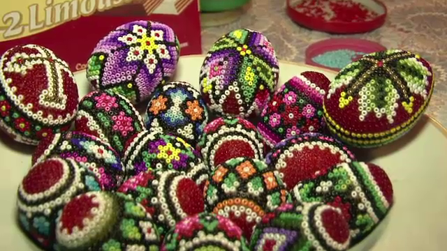 Ouale decorate cu margele