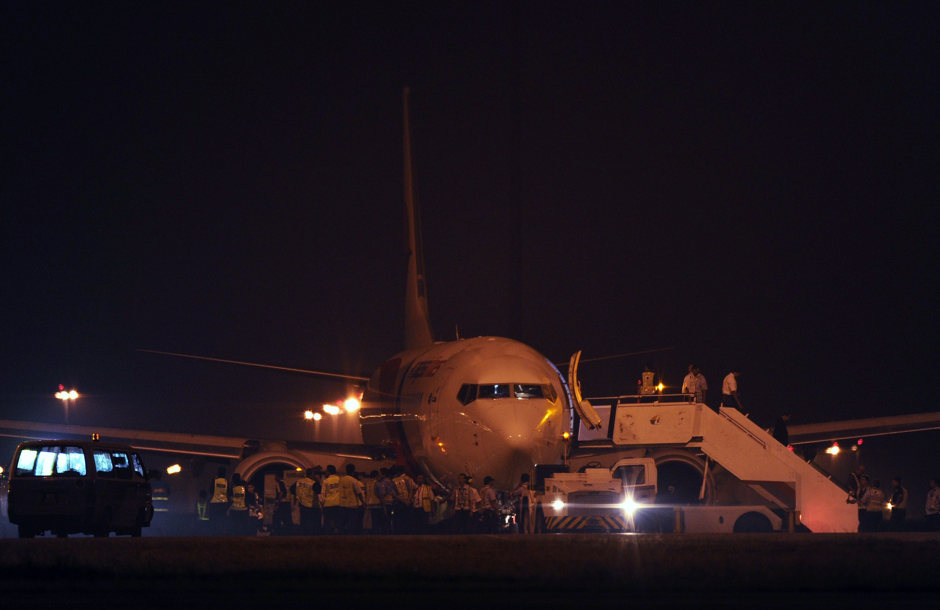 Malaysia Airlines, aproape de o noua tragedie. Un avion cu 166 de oameni a aterizat de urgenta din cauza unei defectiuni