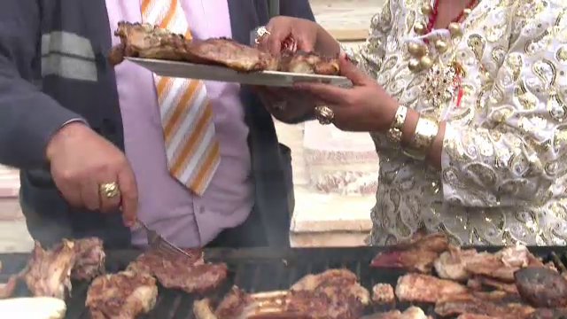 Marti, dupa Paste, zi de mare petrecere pentru tiganii din Ivesti. Traditia da liber la gratare, doar in a treia zi