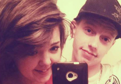 Reactia de geniu a unui tata cand a vazut selfie-ul postat de fiul lui pe Facebook. Imaginea a ajuns viral