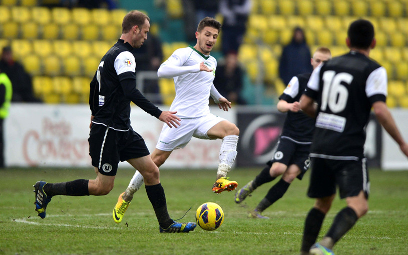 Lista CFR-ului pentru un nou titlu. Sefii din Gruia au pus ochii pe trei pusti de perspectiva. Rosu, principala tinta
