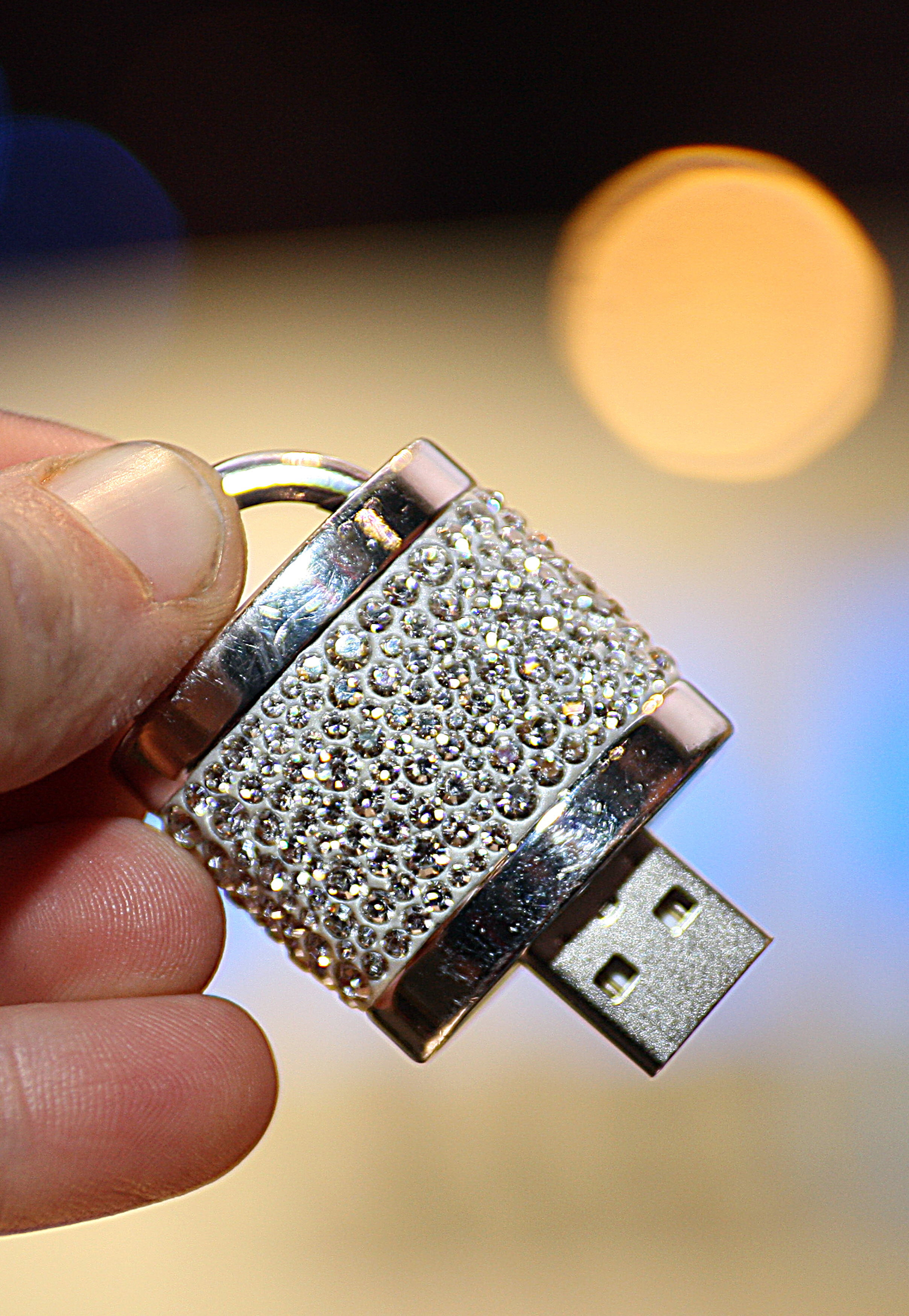 Internetul introduce o noua boala in dictionarul medical. Cum ne putem trata de "oboseala parolelor"