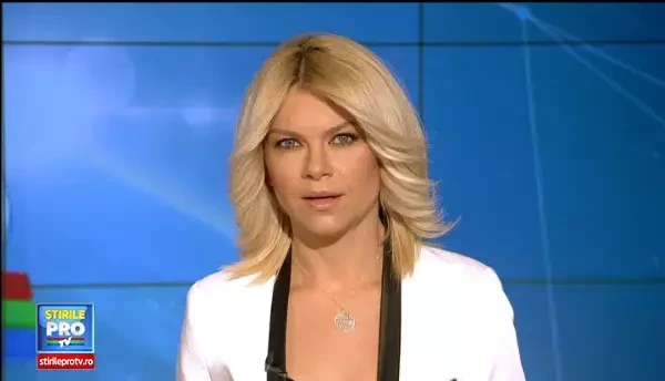 Moda eco. In Alba se poarta rochii extravagante, create din materiale reciclabile