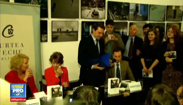 Principele Nicolae si-a lansat cartea Drumul spre casa