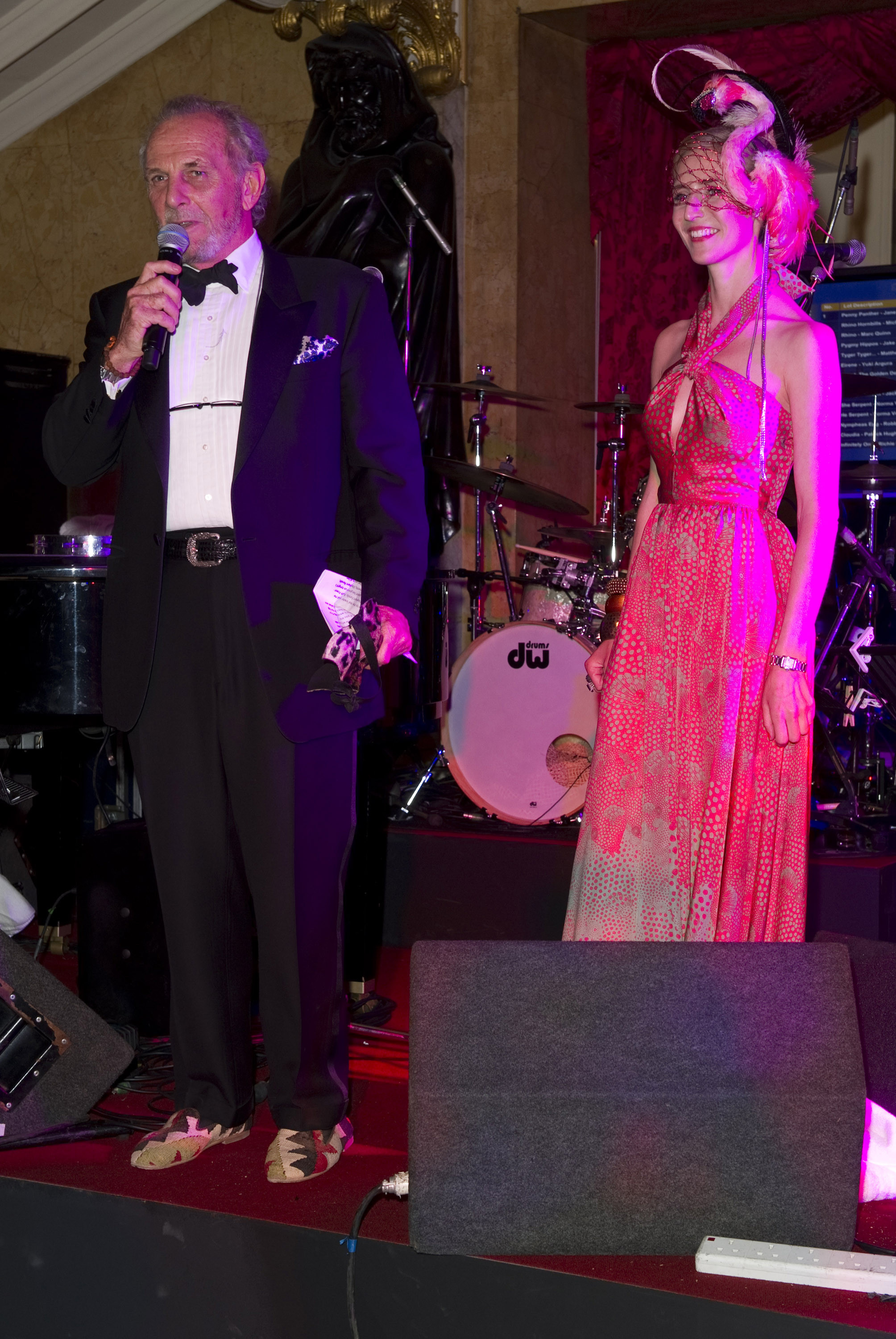 "Am simtit cand inima lui s-a oprit. Ca si cum ar fi cazut un leu". Ultimele clipe din viata fratelui ducesei de Cornwall