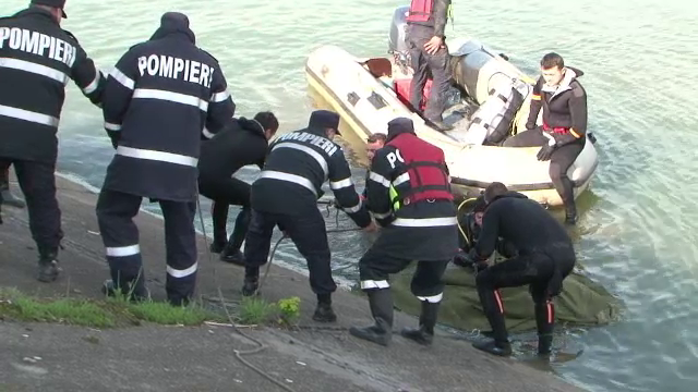 Accident de masina cu doi morti in Olt. O masina condusa de o fata fara permis a ajuns intr-un lac de acumulare