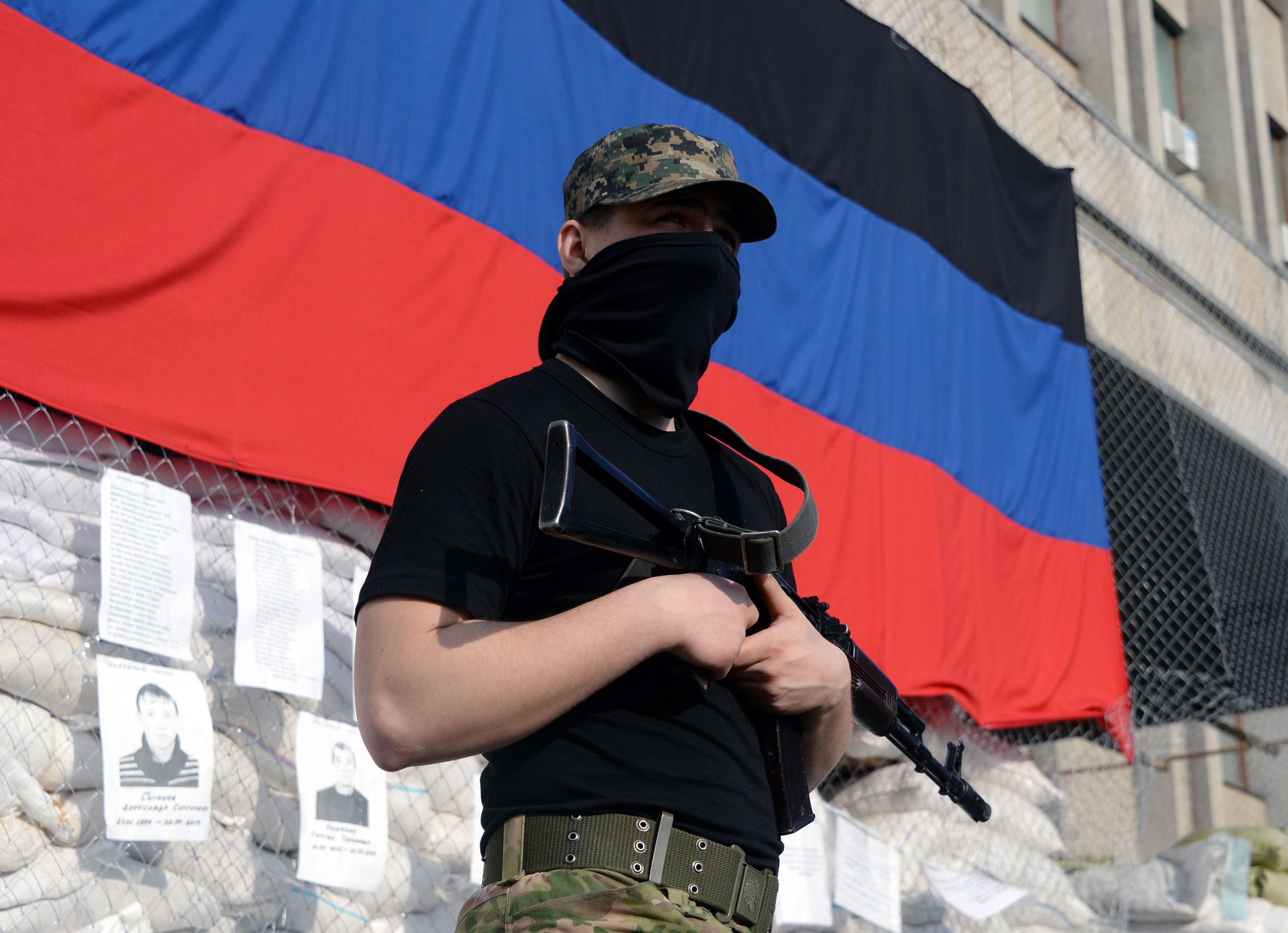 Criza din Ucraina. 20 de insurgenti prorusi si un politist au fost ucisi la Mariupol. Acuzatiile Moscovei la adresa Kievului