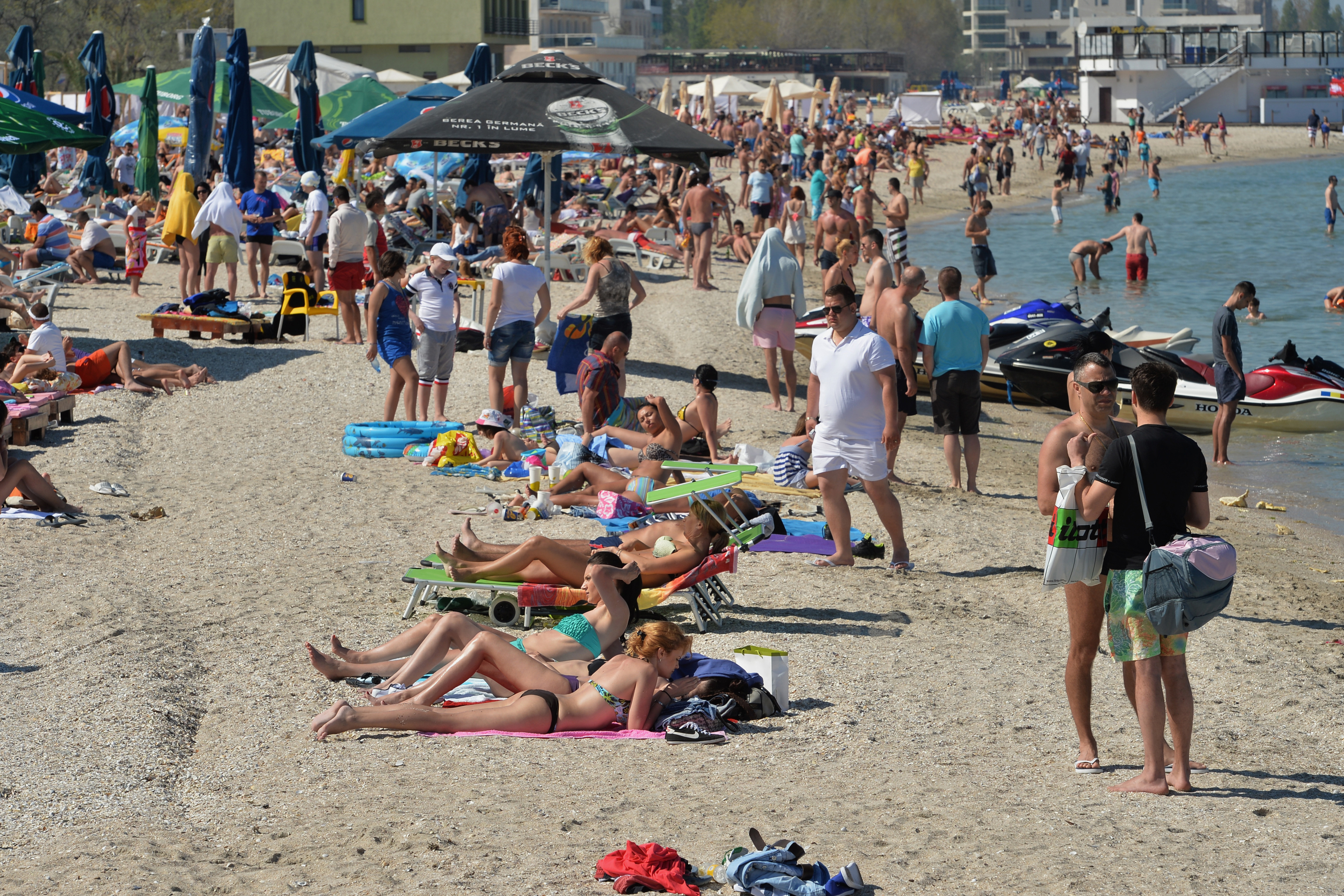 PROGNOZA METEO pentru mini vacanta de 1 Mai. Cum va fi vremea in urmatoarele doua saptamani