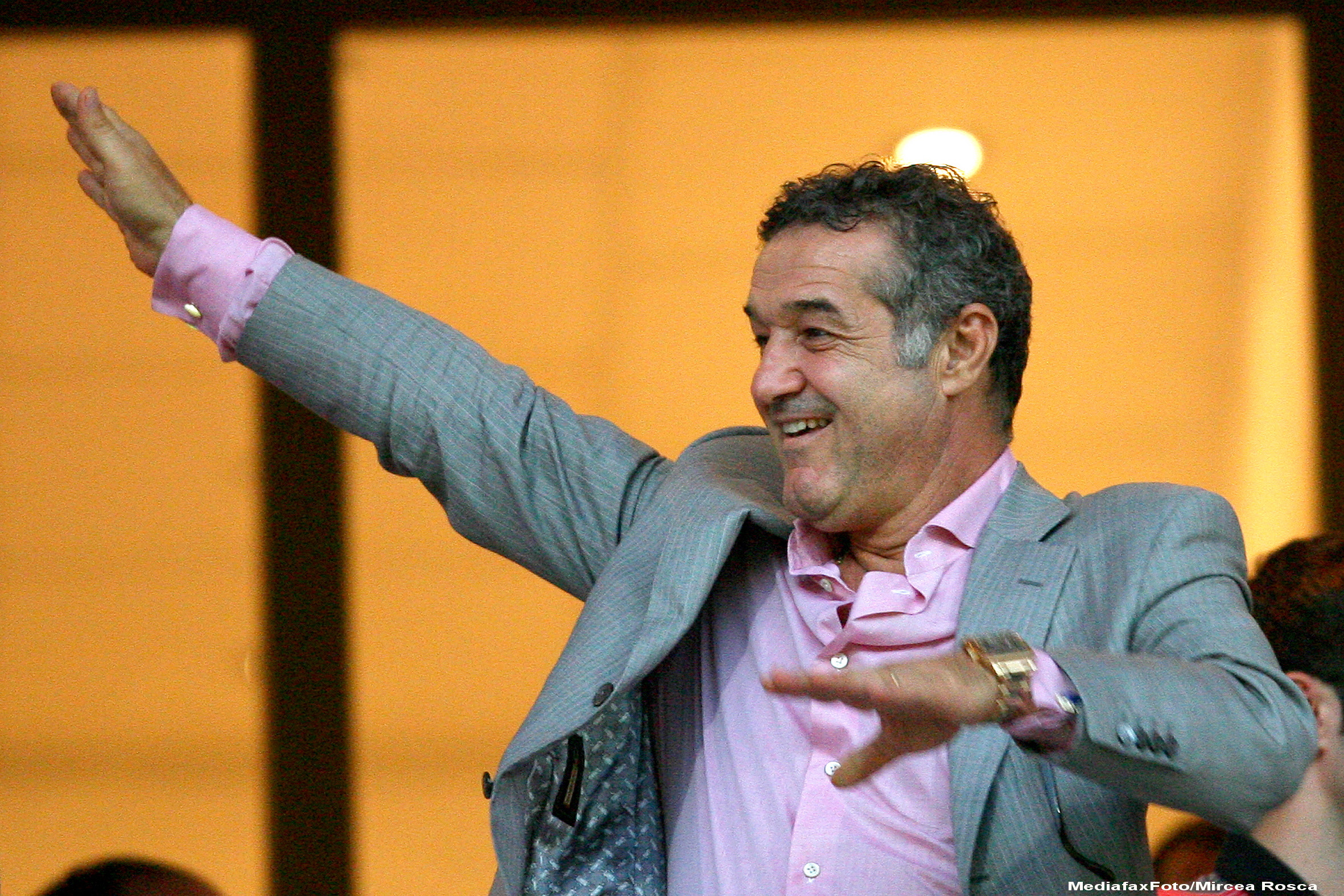 Gigi Becali si-a angajat avocat portughez pentru a-l reprezenta la CEDO. Mesajul omului de afaceri pentru autoritatile romane