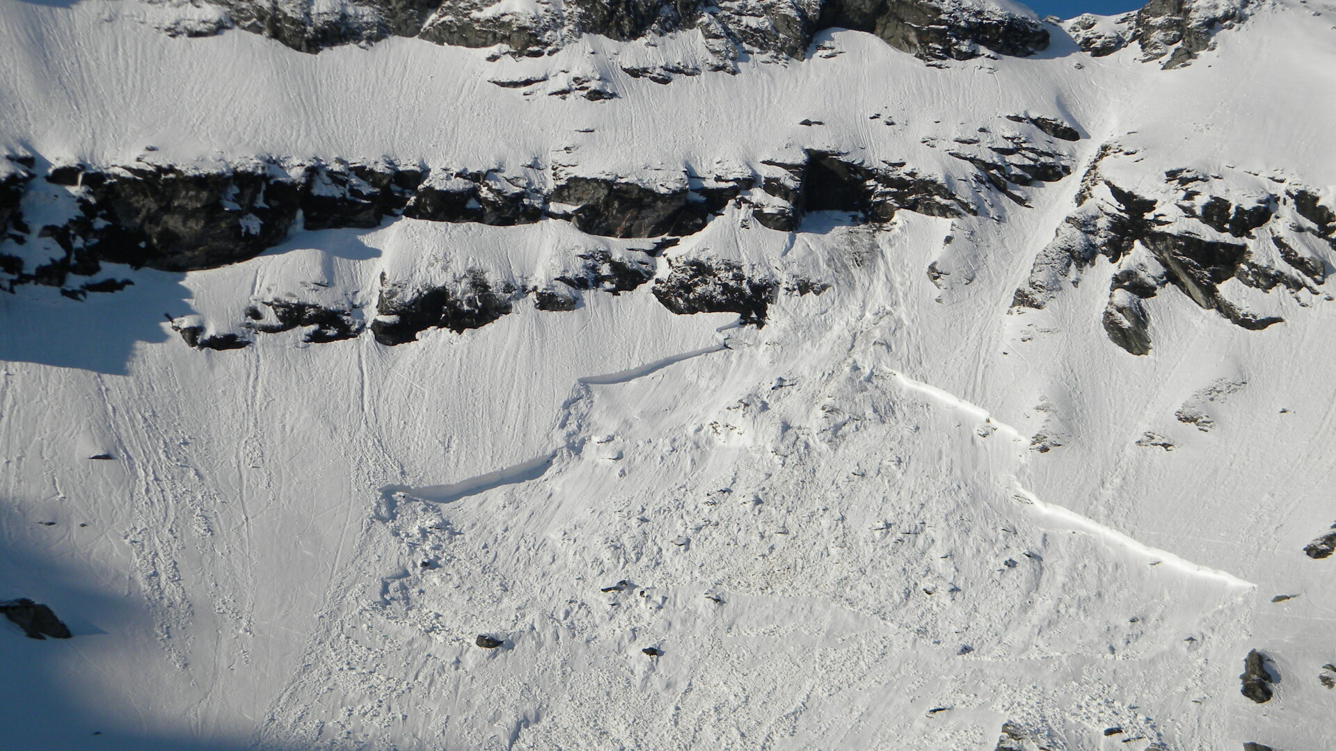 Risc de avalansa in muntii Fagarasului
