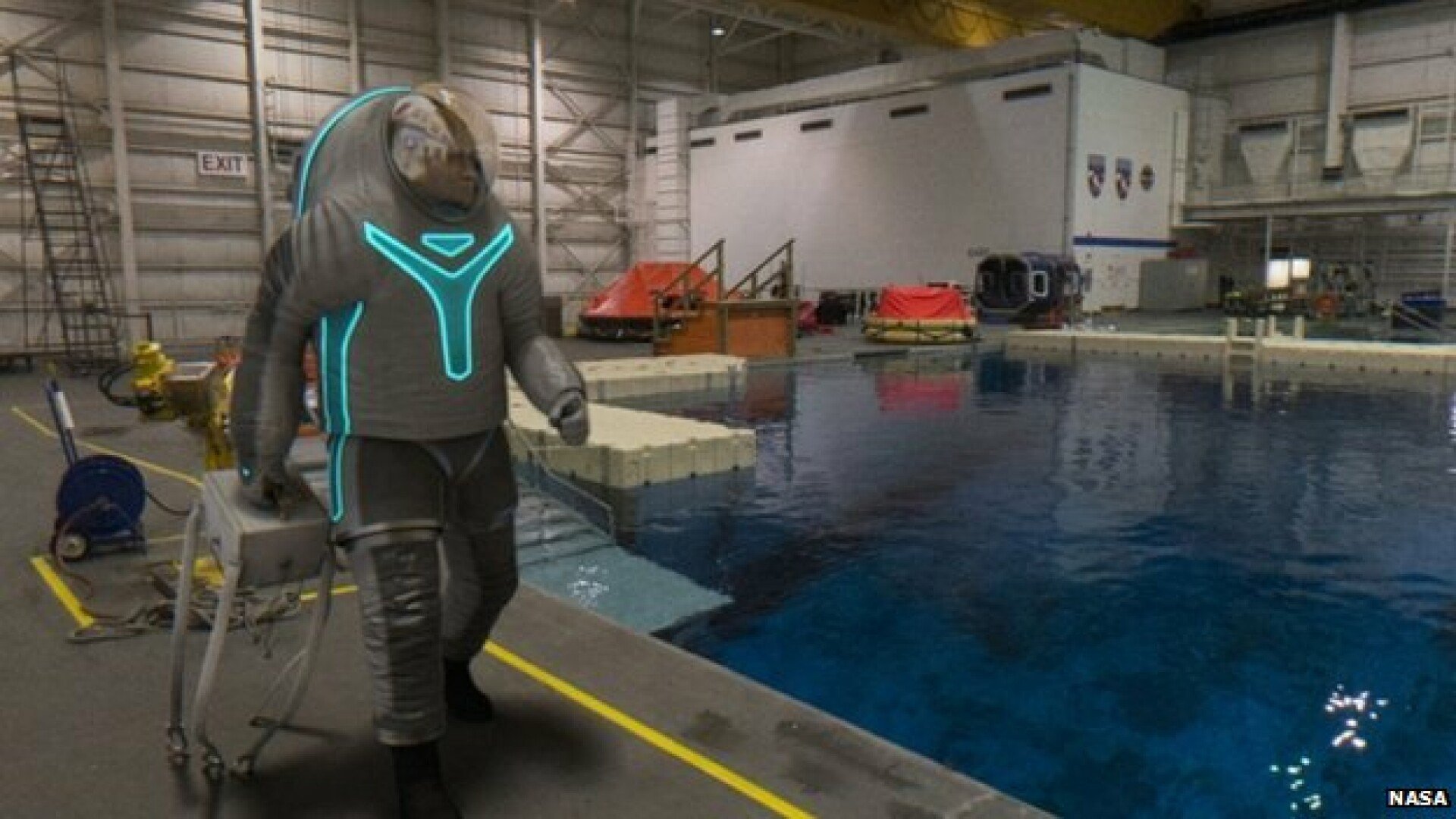 Costumul spatial Z2
