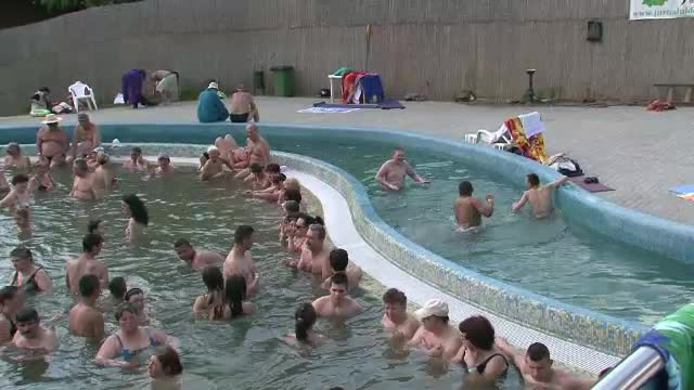 Si romanii cu buget redus s-au bucurat de vacanta de 1 Mai. Pretul unei zile de relaxare in aer curat, la 25 de km de oras