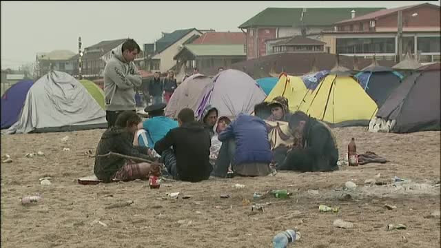 Romanii care au petrecut de 1 Mai au "uitat" sa adune gunoaiele lasate. Dezastrul lasat in urma de acestia