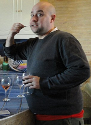 "Un selfie mi-a salvat viata". Ce a observat un barbat in poza in care era dezbracat pe jumatate