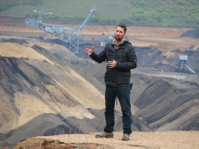 Cum se poate deconta o schela metalica de 300 de km. La uzina de apa grea de la Severin se fura pana in ultima clipa