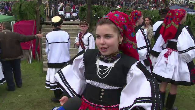 Simbra Oilor, sarbatorita si dupa 50 de ani de oamenii din Satu Mare. Delicatesele din branza, principala atractie