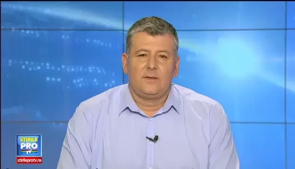 Scena neobisnuita intr-un lift defect din SUA. Ce facea in genunchi un tanar, alaturi de o doamna de 79 de ani