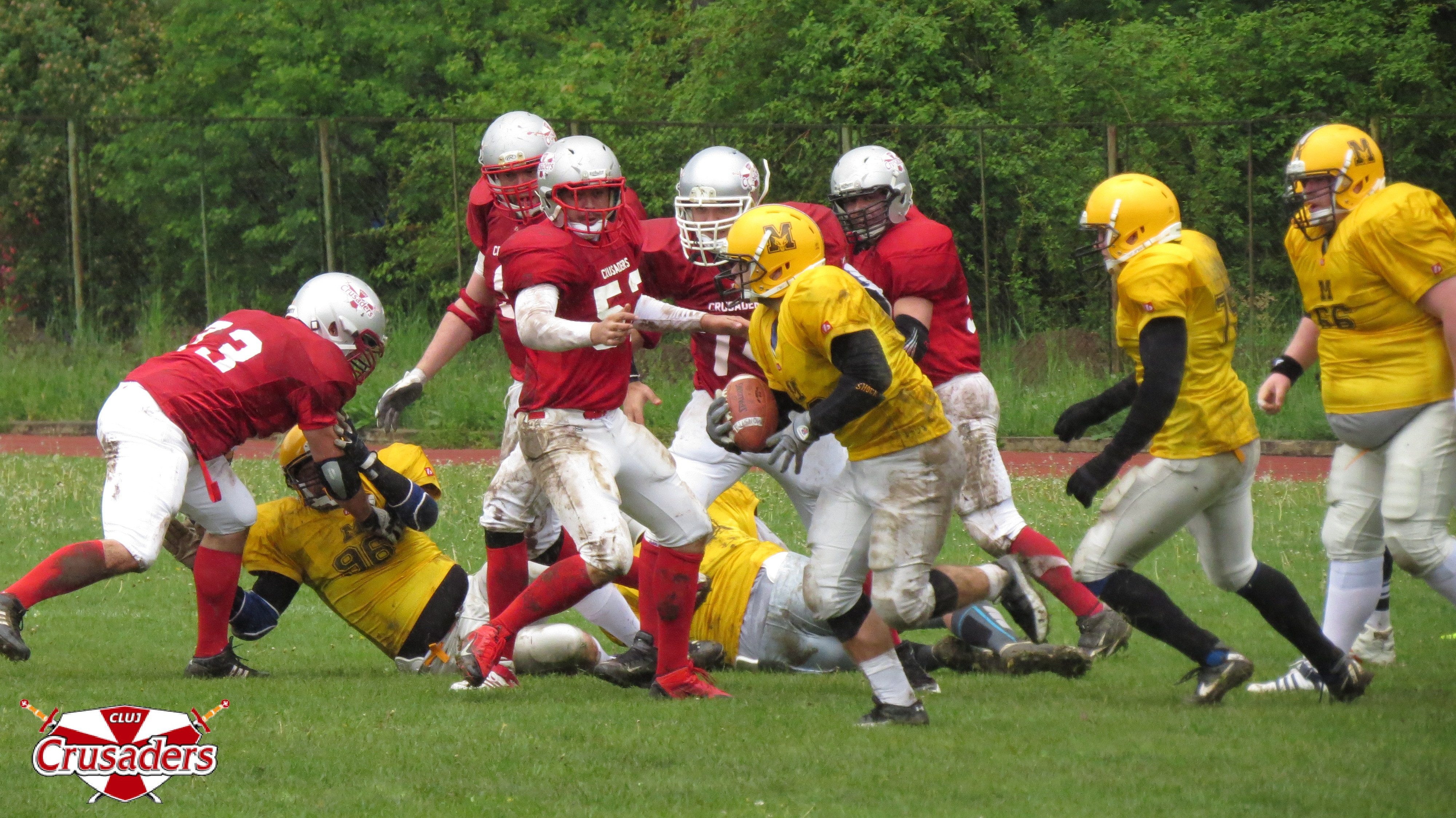 Victorie pentru Cluj Crusaders in primul meci din Campionatului National de Fotbal American