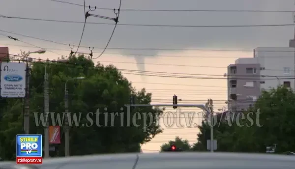 VIDEO. Doua tornade de mica intensitate, inregistrate in Timis. Ce spun specialistii despre aceste fenomene meteorologice